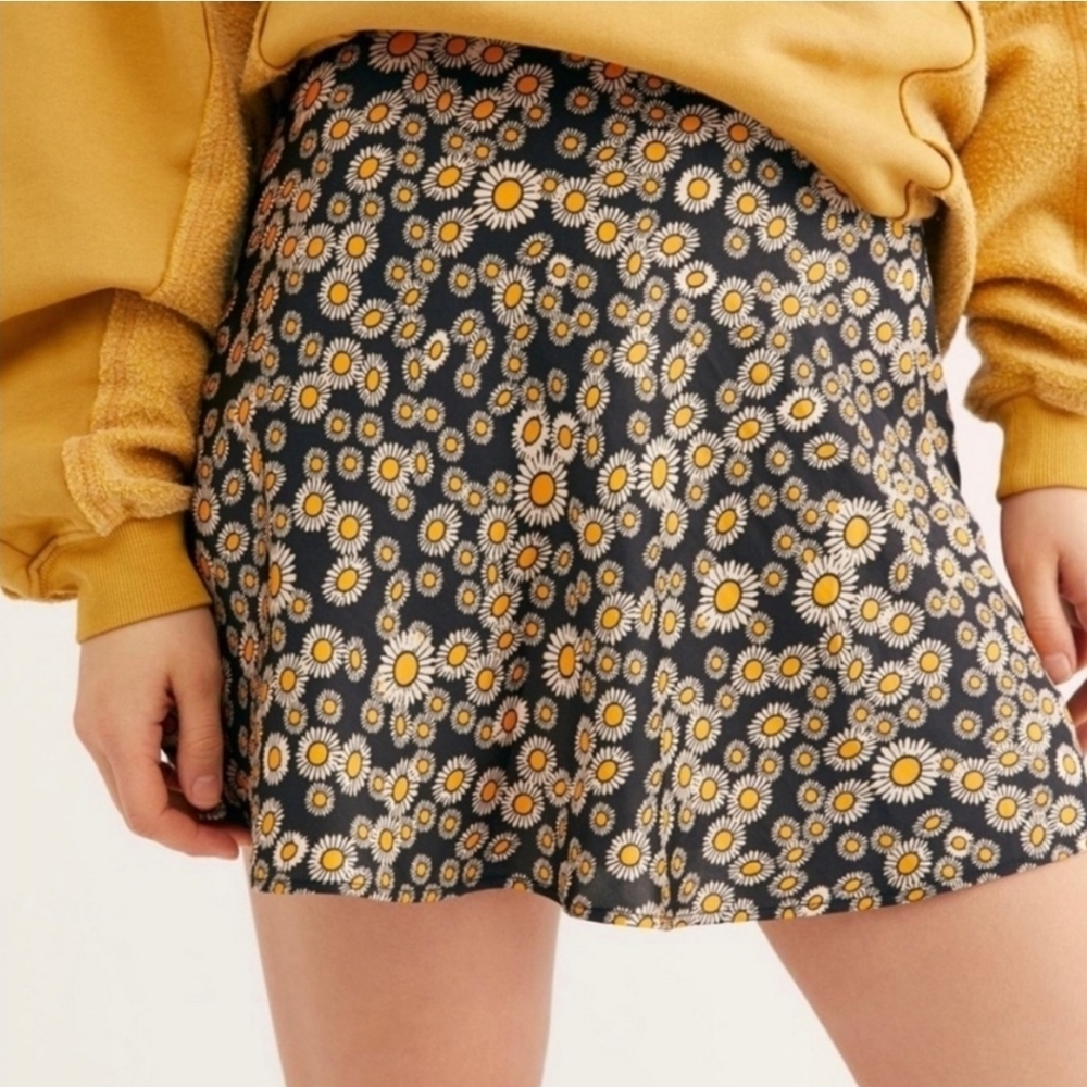 Free People Phoebe Floral Black and Yellow Mini Skirt - Size 6